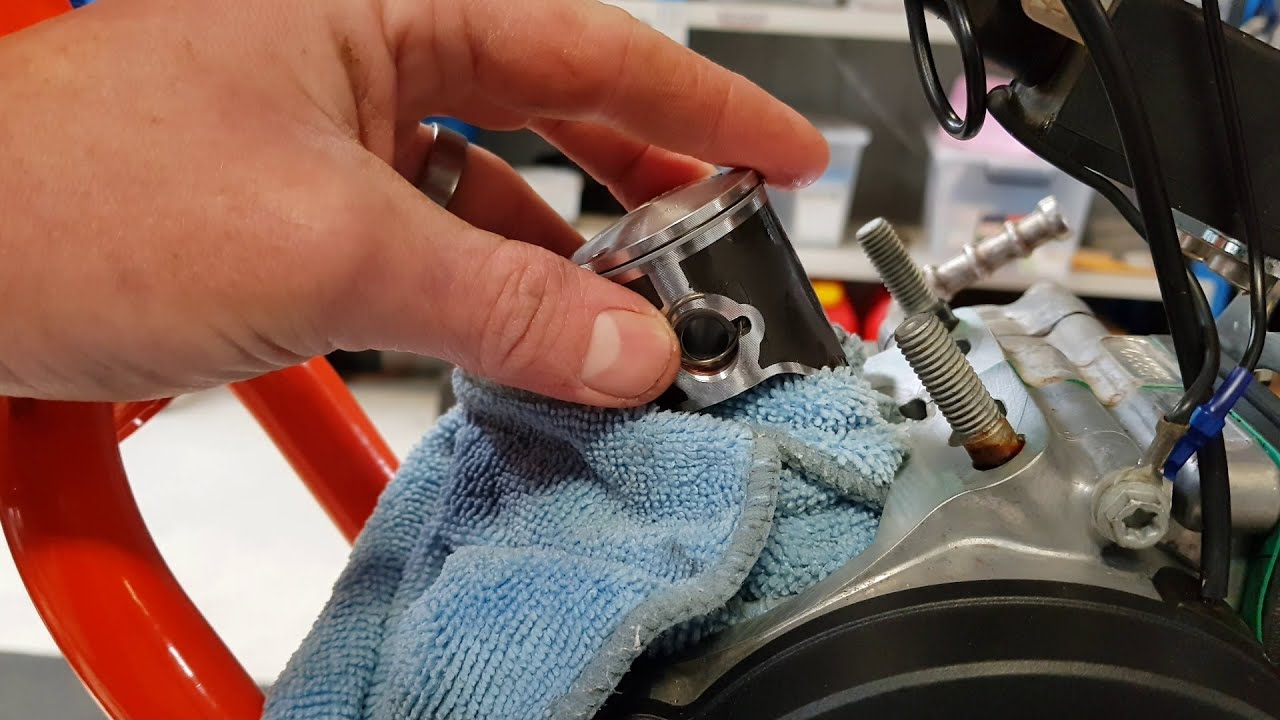 Vertex Pistons